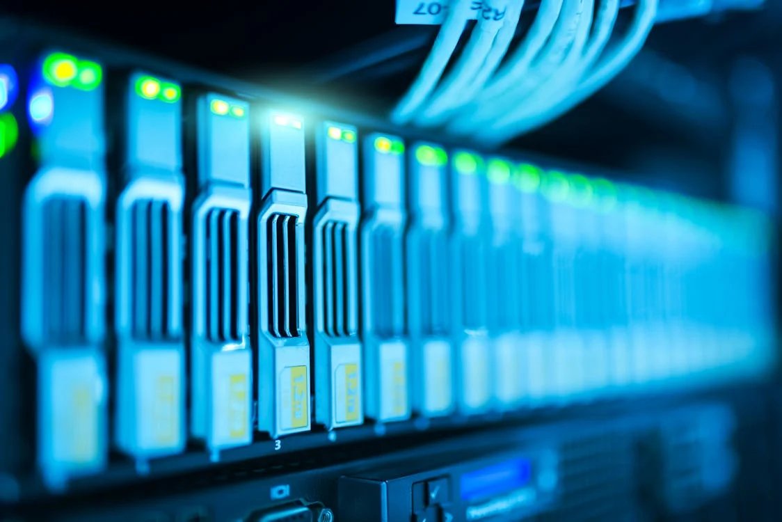 Satellite Uplink vs Fibre Contribution: Infrastructure Choices Under Political and Economic Pressure