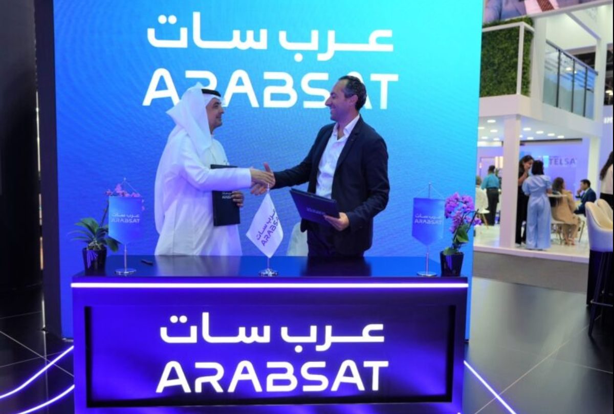 Telesat and Arabsat Seal Multi-Gbps Connectivity Deal at CABSAT 2025