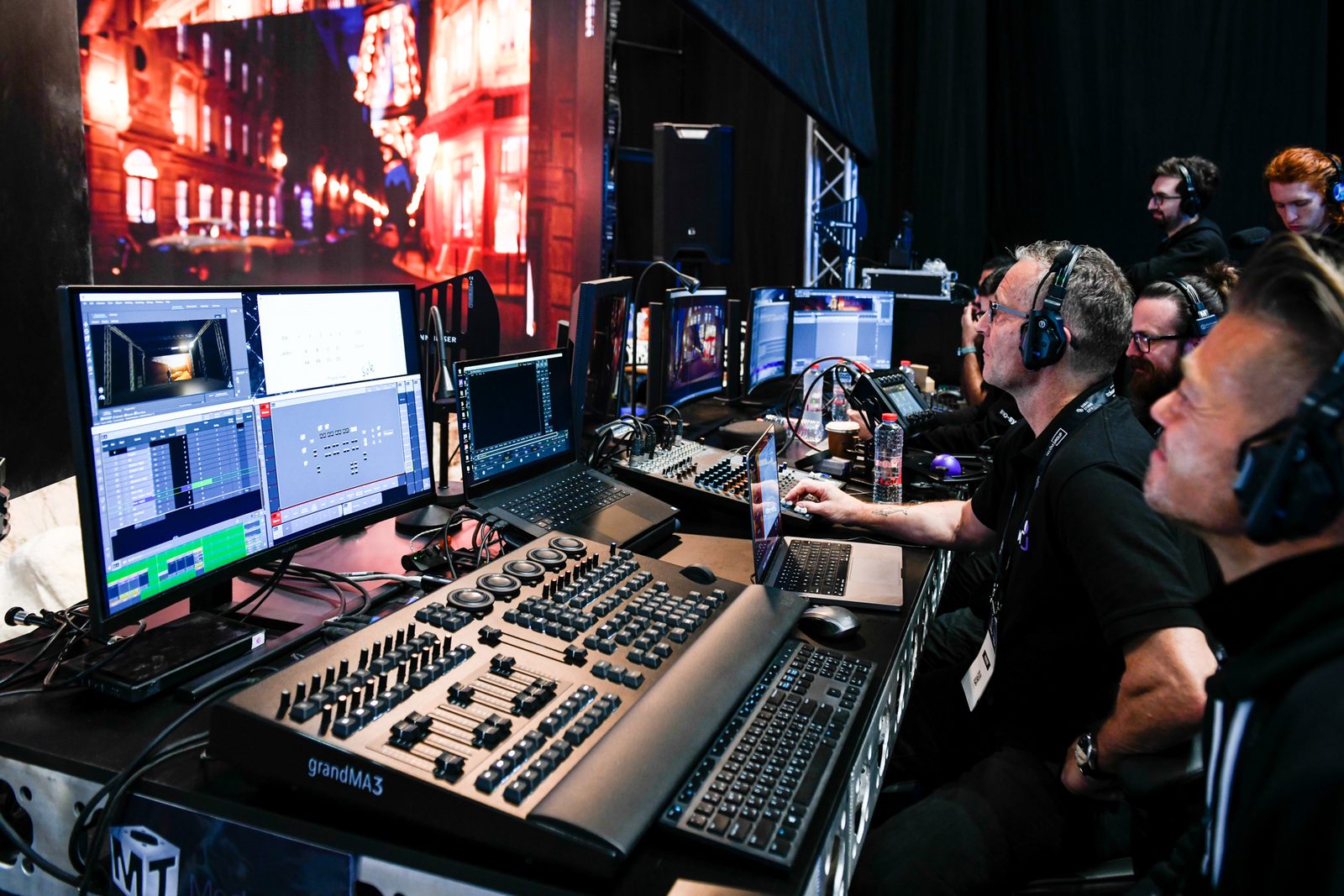 CABSAT audience